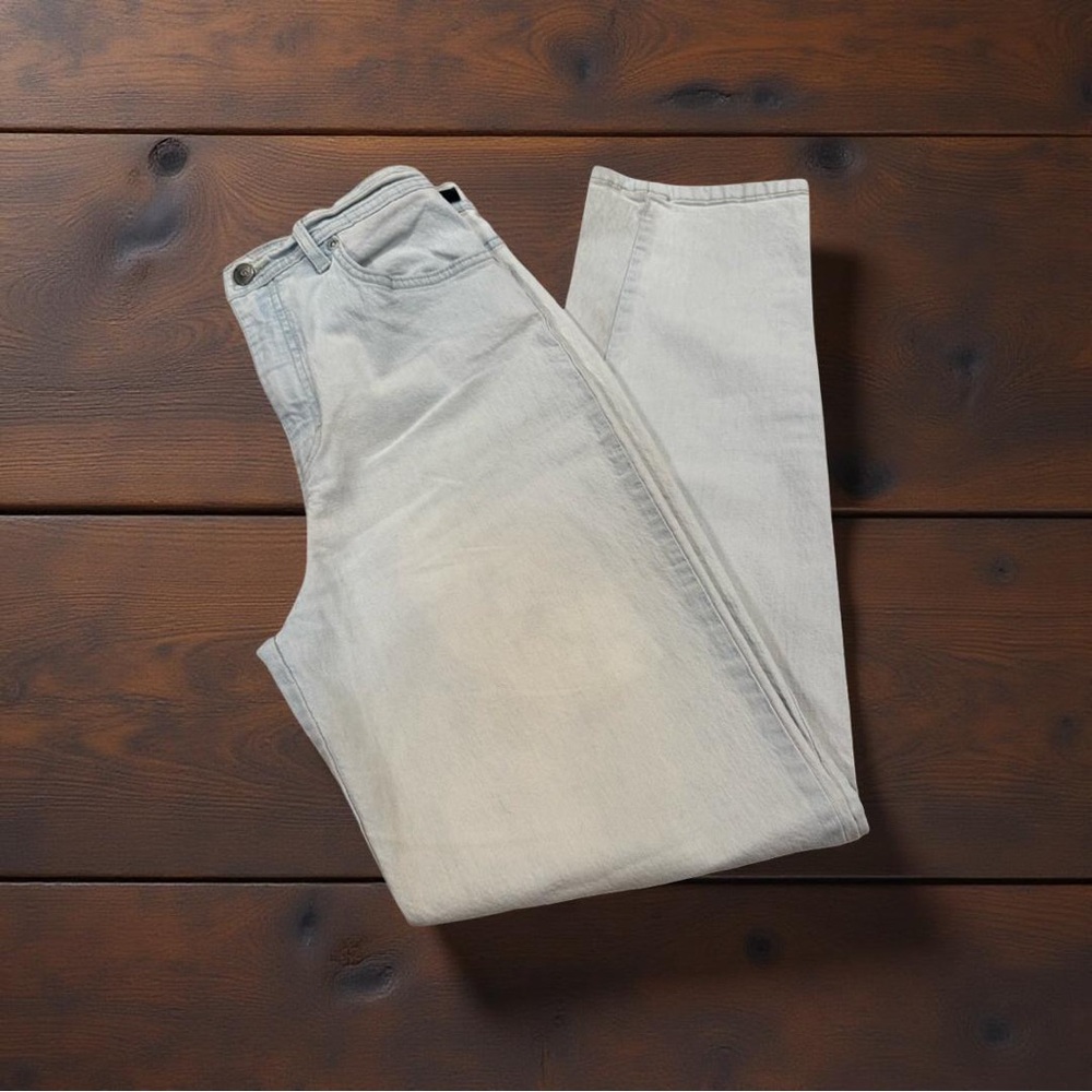 Gloria Vanderbilt Women’s Light Gray Straight Jeans